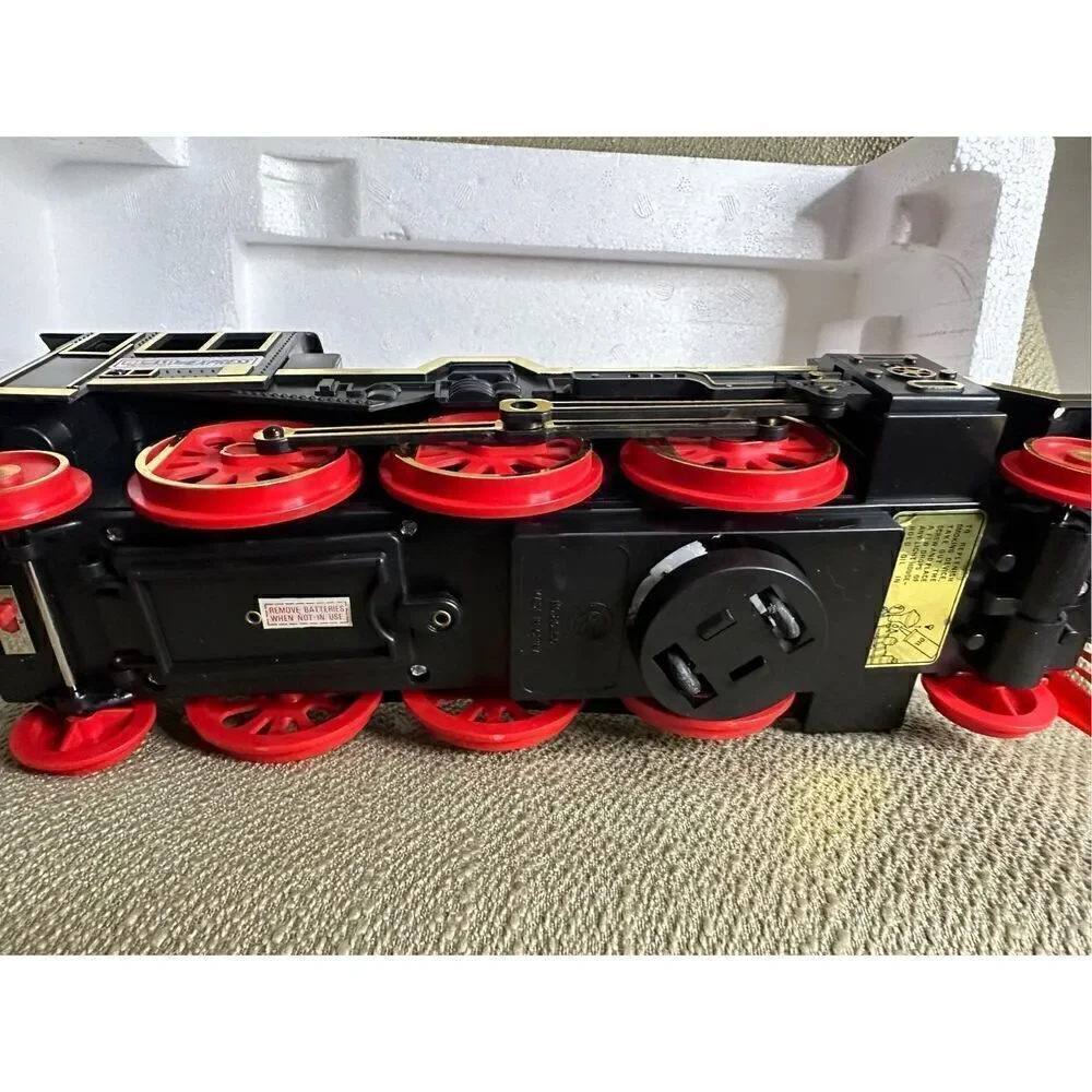 Vintage Bilo Bi-Lo Express Train Sounds Lights Moves Battery Operated Smoke